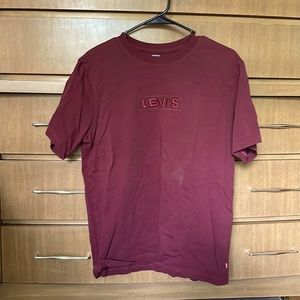 Levi’s Embroidered Maroon Short Sleeve Relaxed Boxy Fit Tee